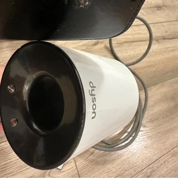 ❤️ Dyson supersonic hair dryer  **NOT WORKING** attachments and case included - Picture 14 of 14